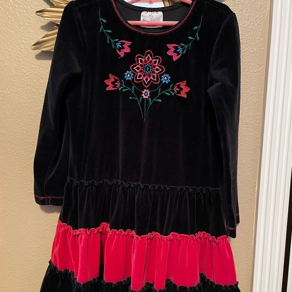 Hanna Andersson Girls Black and Red Velvet Embroidered Holiday Dress 6/7T